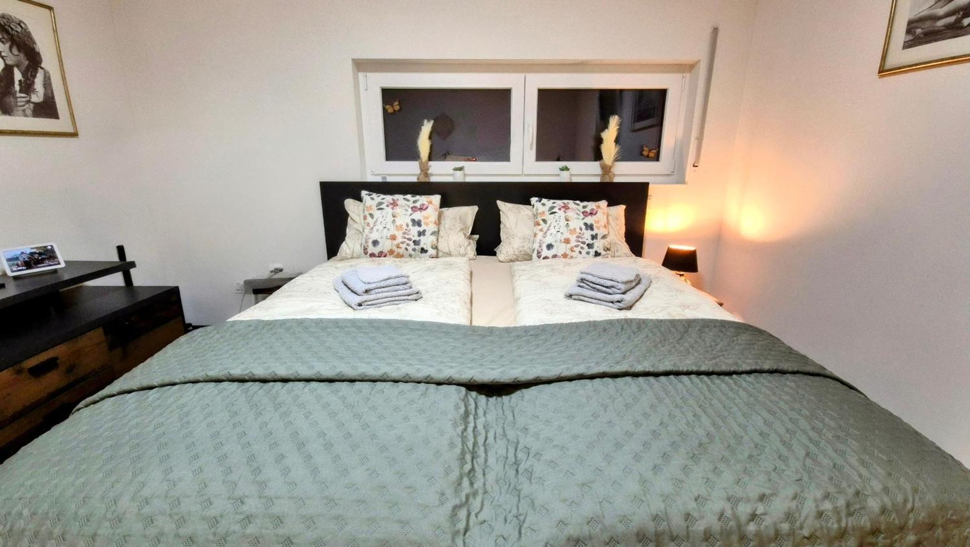 Serenity Vista Retreat Bnb Bescheid Buitenkant foto